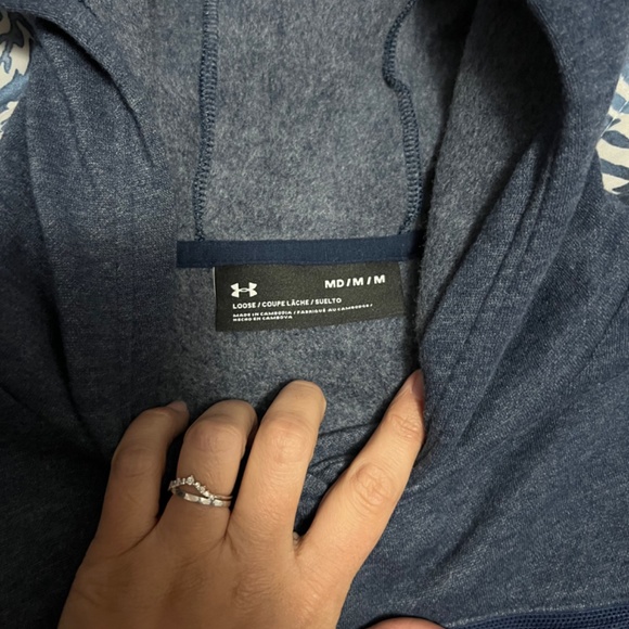 Cropped project rock hoodie - Picture 2 of 5